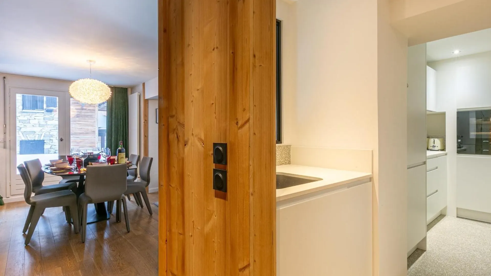 Duplex Elegant Avec Parking Et Wifi A Val-D'Isere - Fr-1-694-378 France