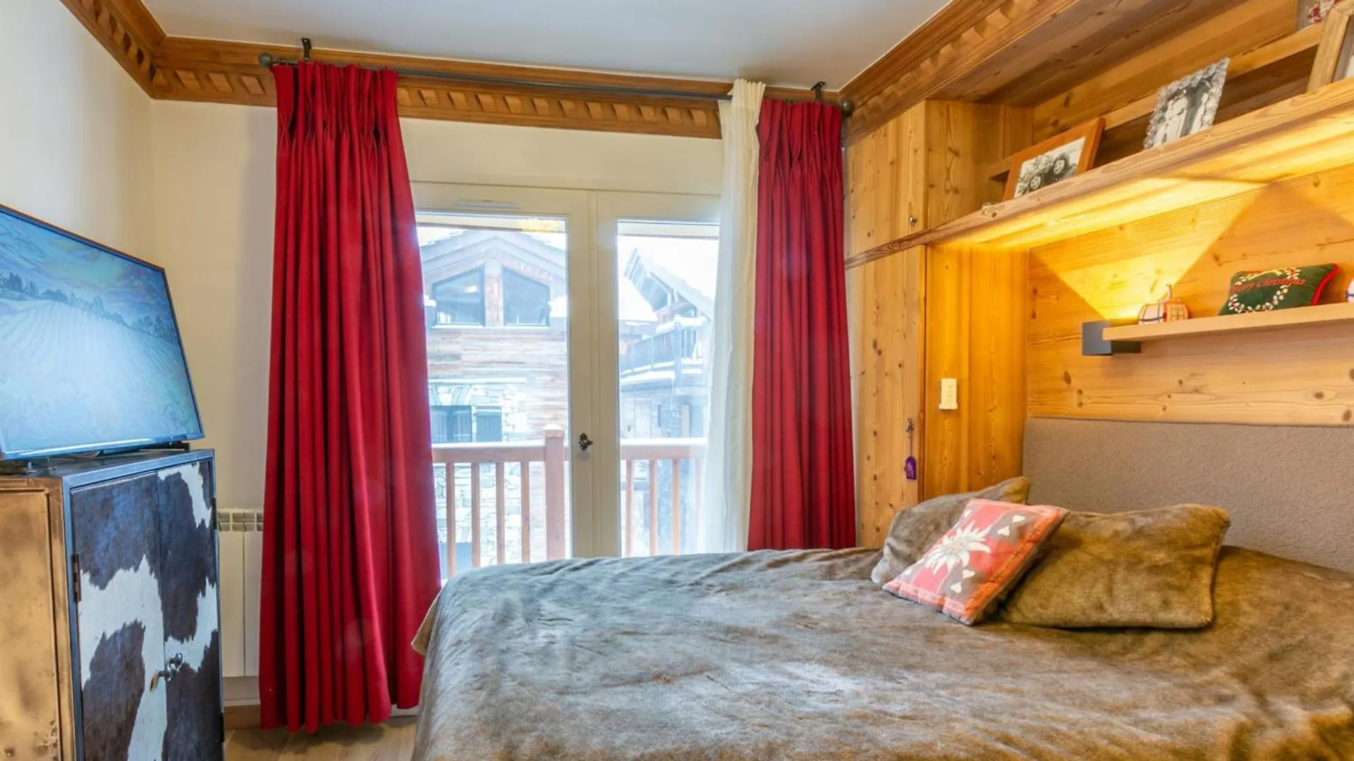 Apartment Duplex Elegant Avec Parking Et Wifi A Val-D'Isere - Fr-1-694-378 France